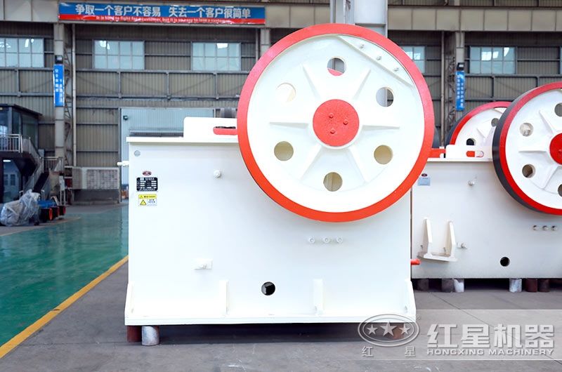 46顎式破碎機(jī) 46顎式破碎機(jī)